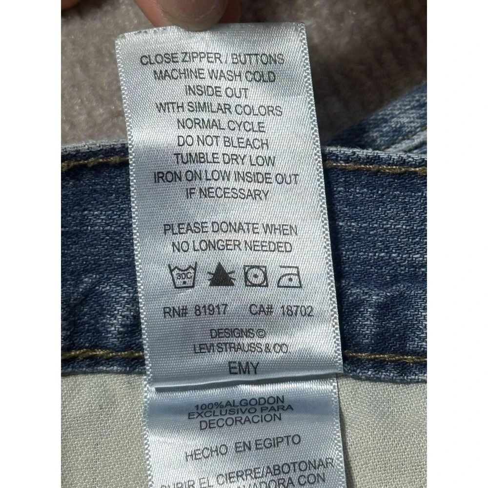 Levis levis 527